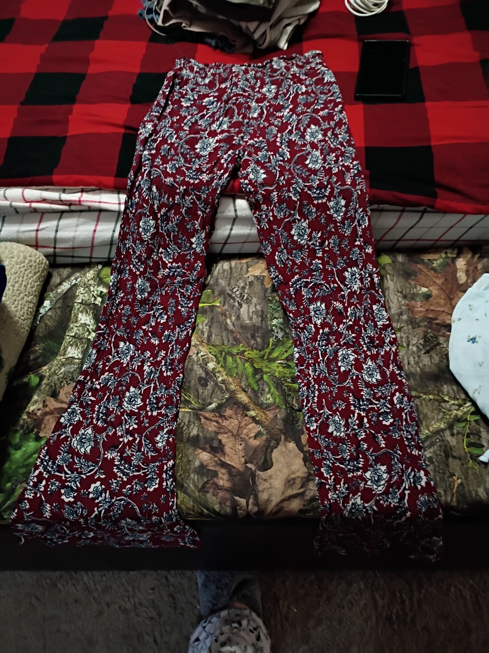 Women’s Burgundy Floral Wide-Leg Pants